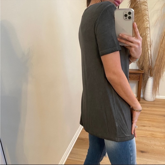 MRSALLIEXO gray tee 🌹 - Picture 3 of 5